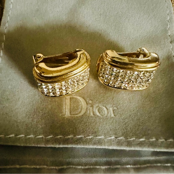 VINTAGE SIGNED 1980s CHRISTIAN DIOR EARRINGS Clip On with DIOR Pouch - Picture 3 of 11